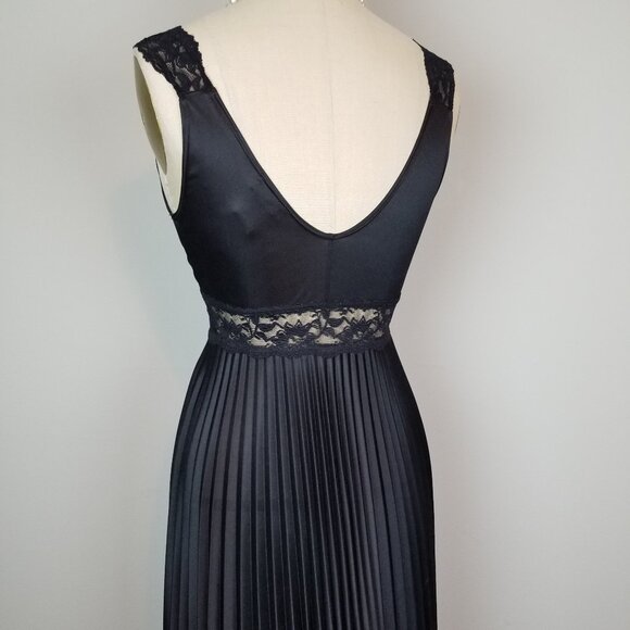 Classic Little Black Dress w/Pleated A Line Skirt & Sheer Lace Panel @ Waist * S - Picture 3 of 10